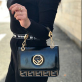 کیف زنانه وارداتی مسترکوالیتی مدل فندی B8890