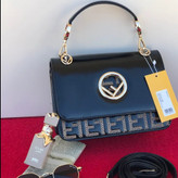 کیف زنانه وارداتی مسترکوالیتی مدل فندی B8890
